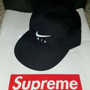 Sup hat